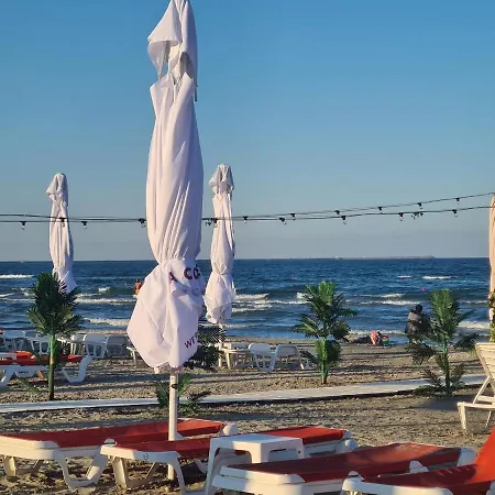 Briza Marii Pe Plaja Navodari